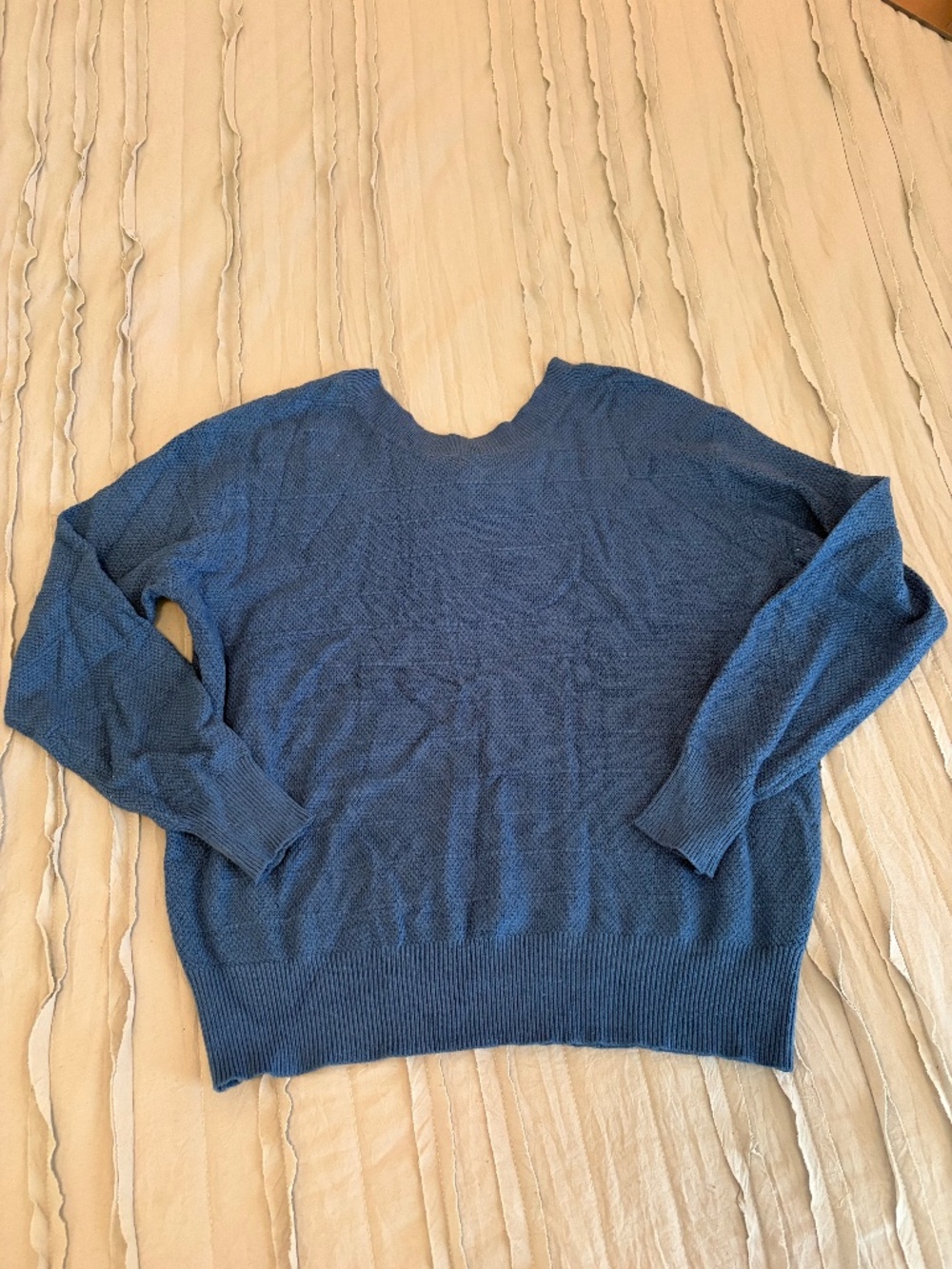 Evaless Bow Sweater | Size M